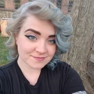 Meet your Posher, Jackie